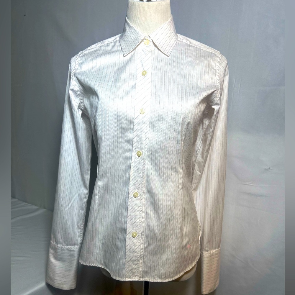 SAKS FIFTH AVENUE button down 100% cotton vintage ladies top size 6.